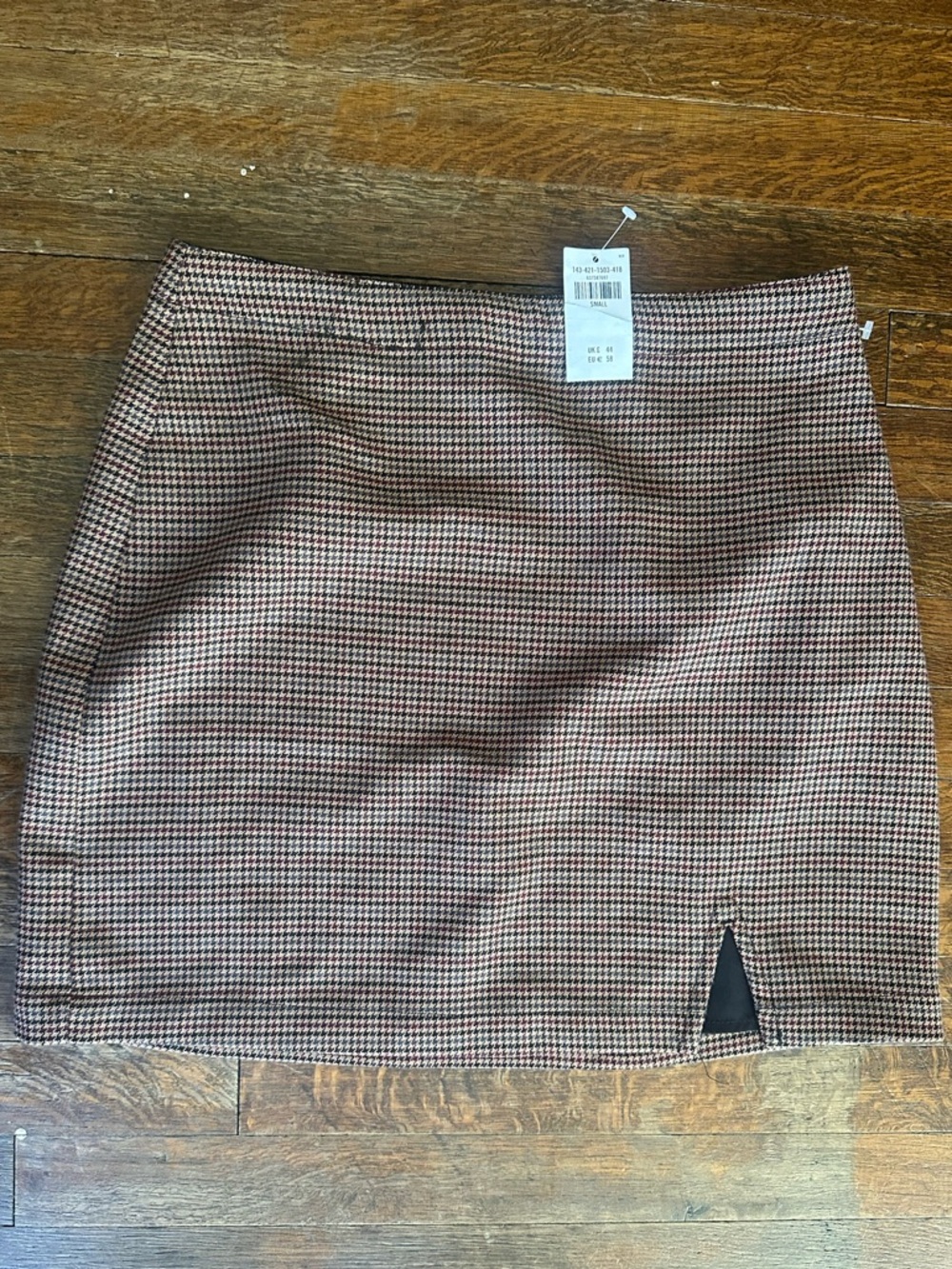 Abercrombie & Fitch Brown and Black Houndstooth Mini Skirt with Front Slit